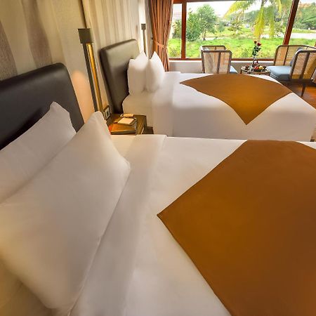 The Blossom Hoi An Ocean Front Hotel & Spa Esterno foto