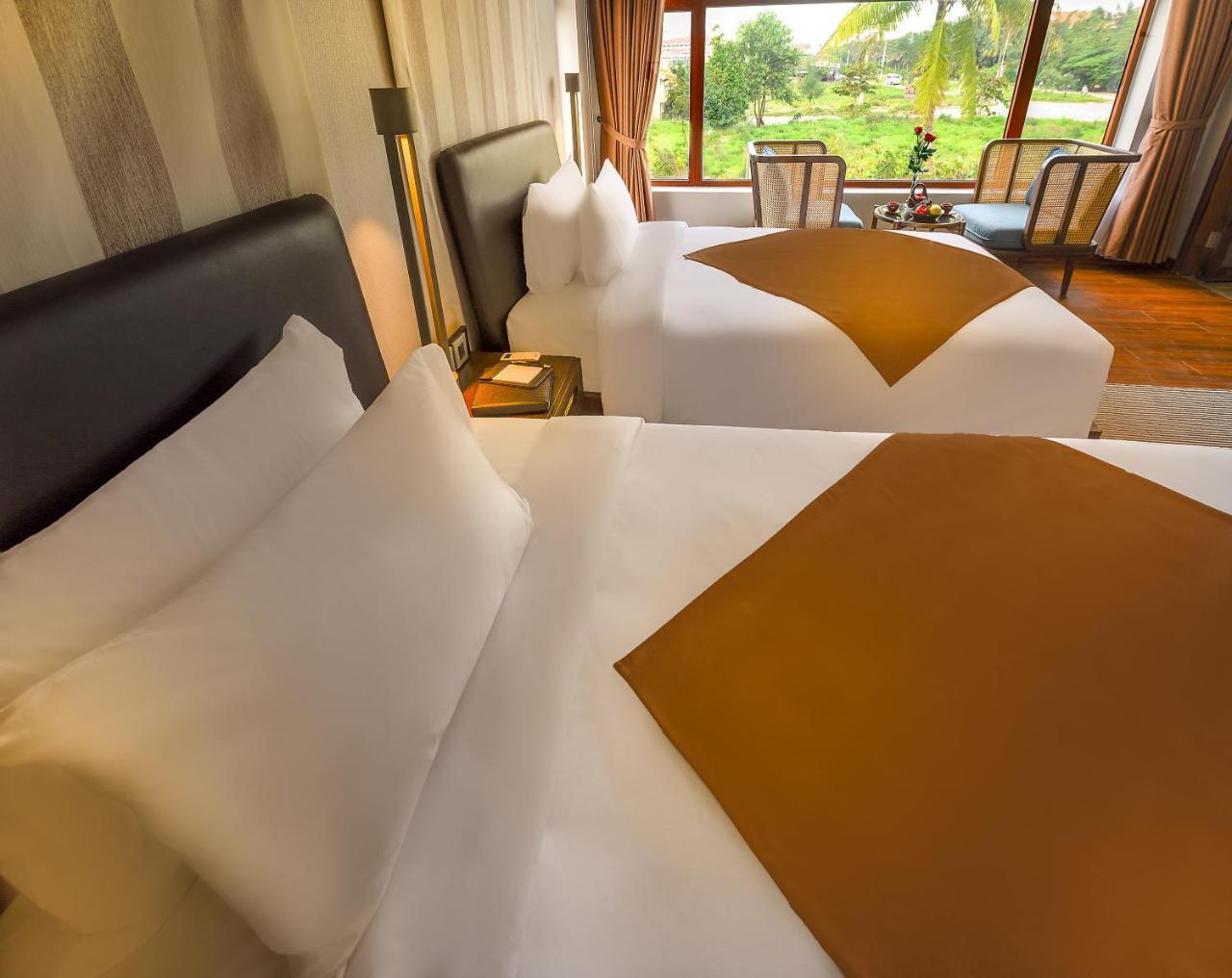The Blossom Hoi An Ocean Front Hotel & Spa Esterno foto